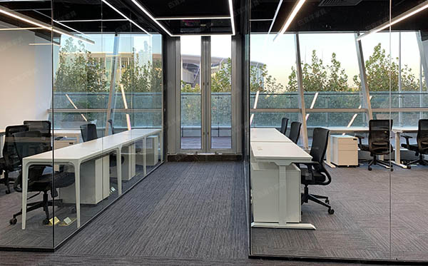 板式办公桌,员工桌,员工椅.jpg 板式办公桌,员工桌,员工椅.jpg